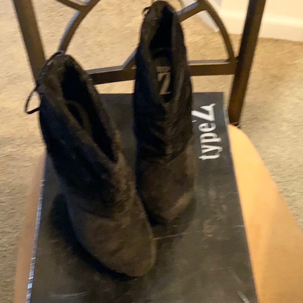 Corset Back Ankle Boot - Picture 6 of 7